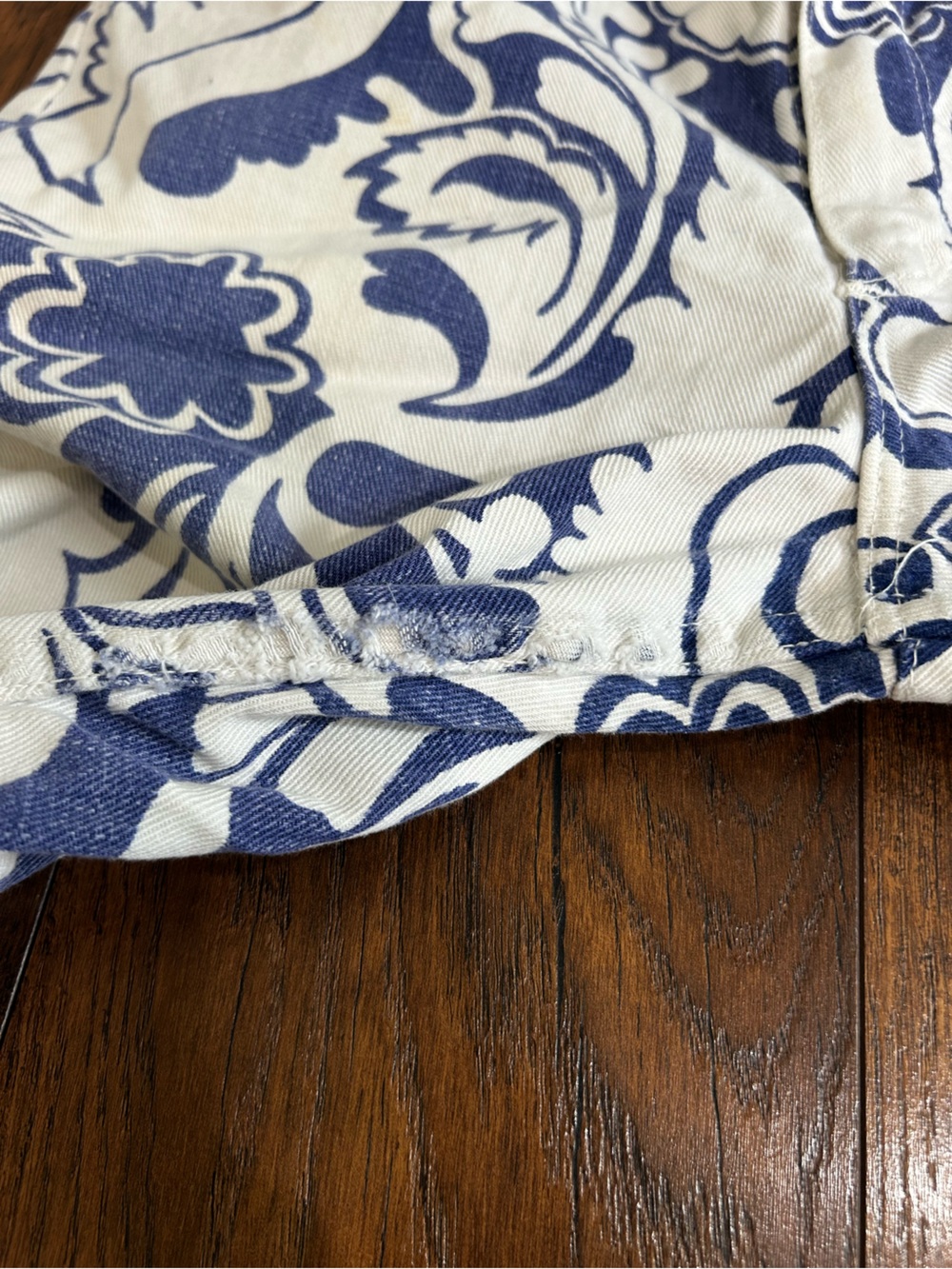 Vintage wrangler girls Abstract, floral, blue and white flared bottoms - Picture 3 of 6